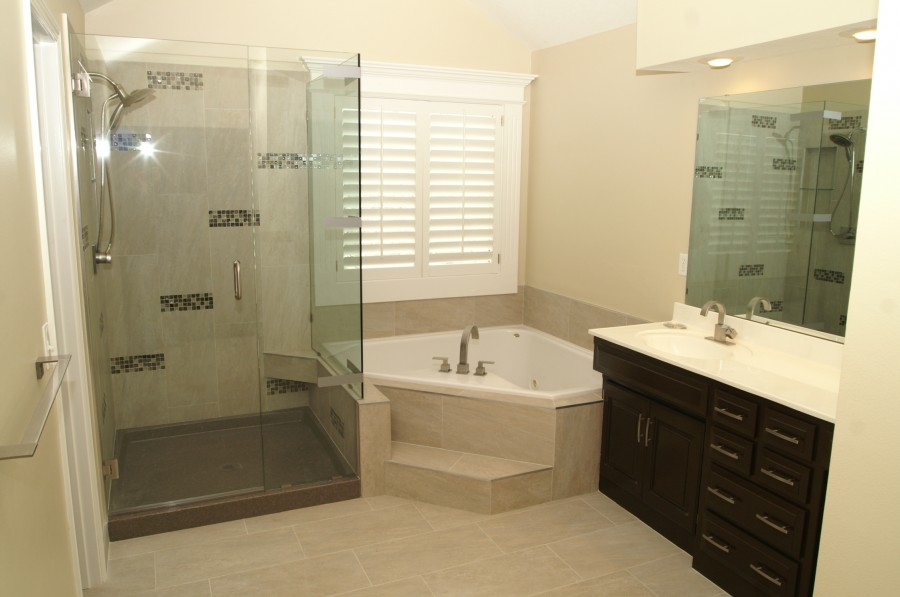 Master-Bathroom-Remodel-Artisan-Construction-7321-N-Antioch-Gladstone ...